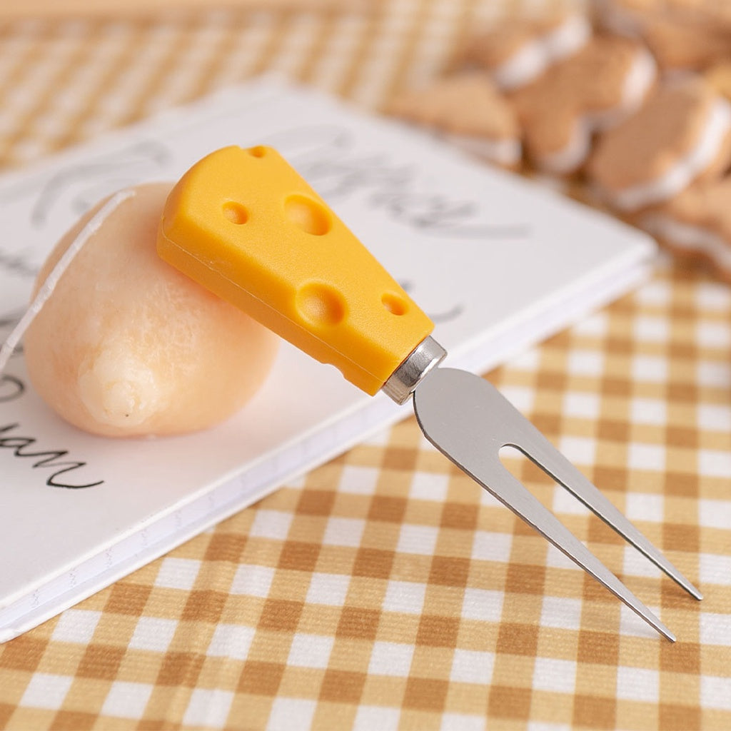 Cheese-shaped cutlery (Knife, fork and spoon) set